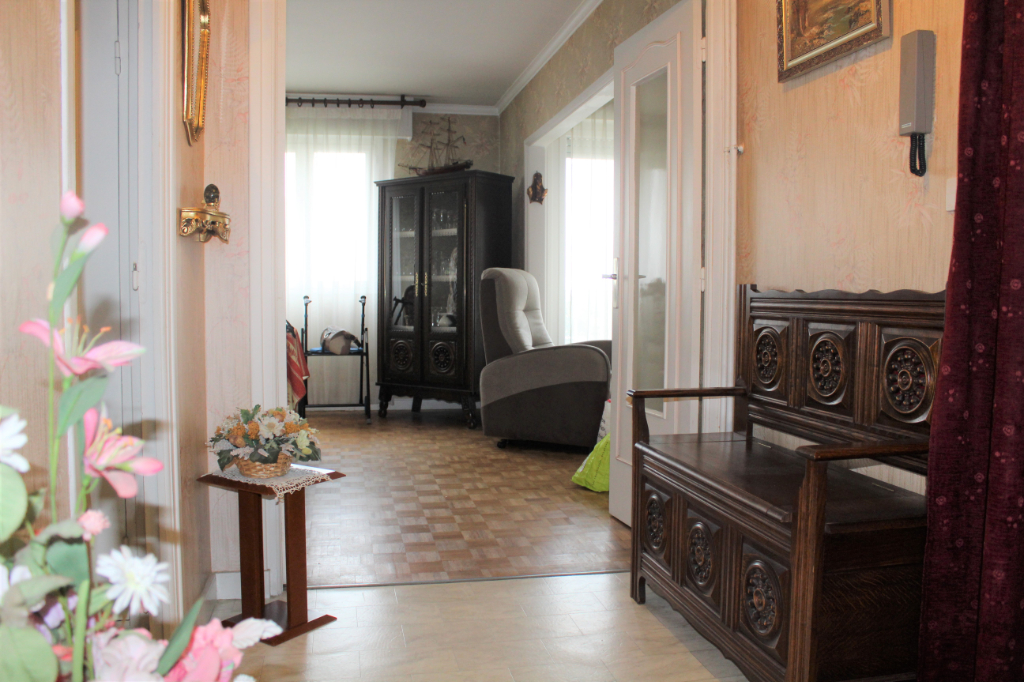 BREST BELLEVUE - APPARTEMENT T4 A RENOVER BREST BELLEVUE - APPARTEMENT T4 A RENOVER