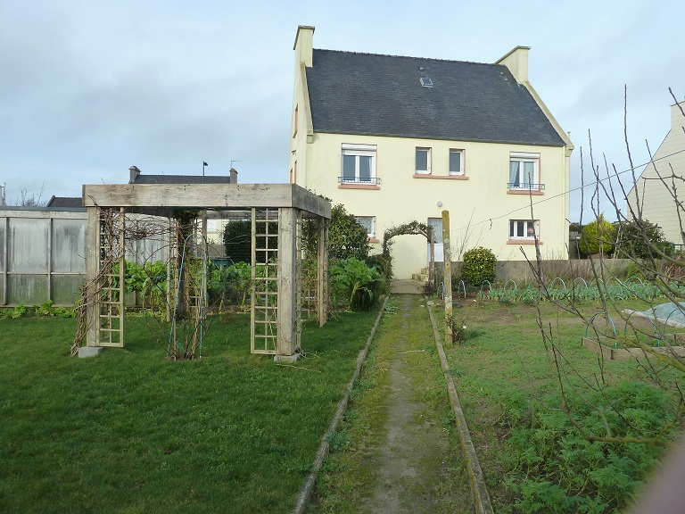 Lampaul-Ploudalmézeau . Maison sur sous-sol complet. Lampaul-Ploudalmézeau . Maison sur sous-sol complet.