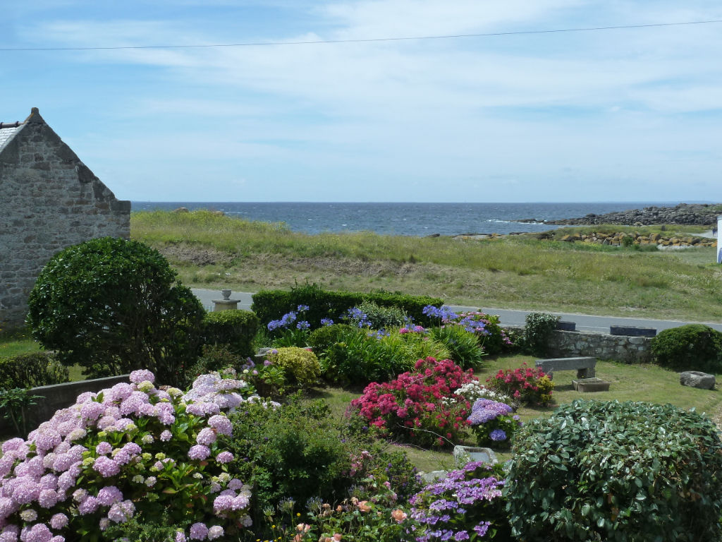Pointe du Finistère Nord. Porspoder. VUE MER . Maison des années 60. Pointe du Finistère Nord. Porspoder. VUE MER . Maison des années 60.