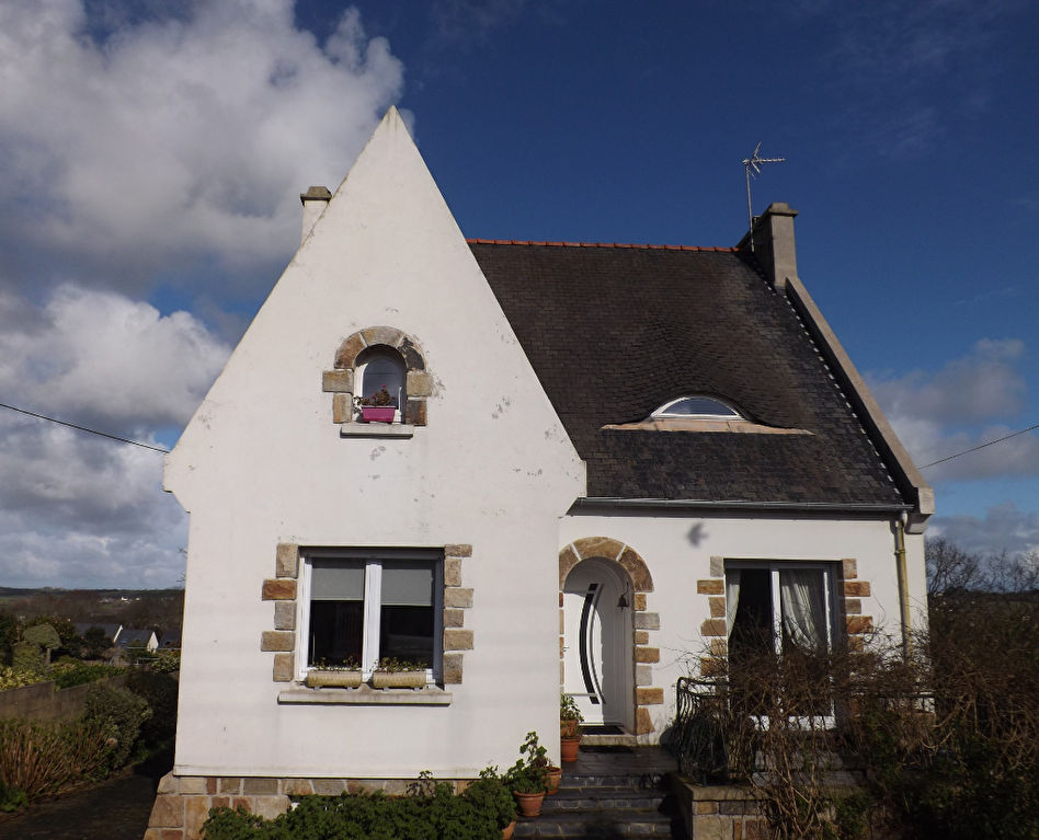 SAINT-RENAN : Maison 140m² - Non mitoyenne- Jardin clos SAINT-RENAN : Maison 140m² - Non mitoyenne- Jardin clos