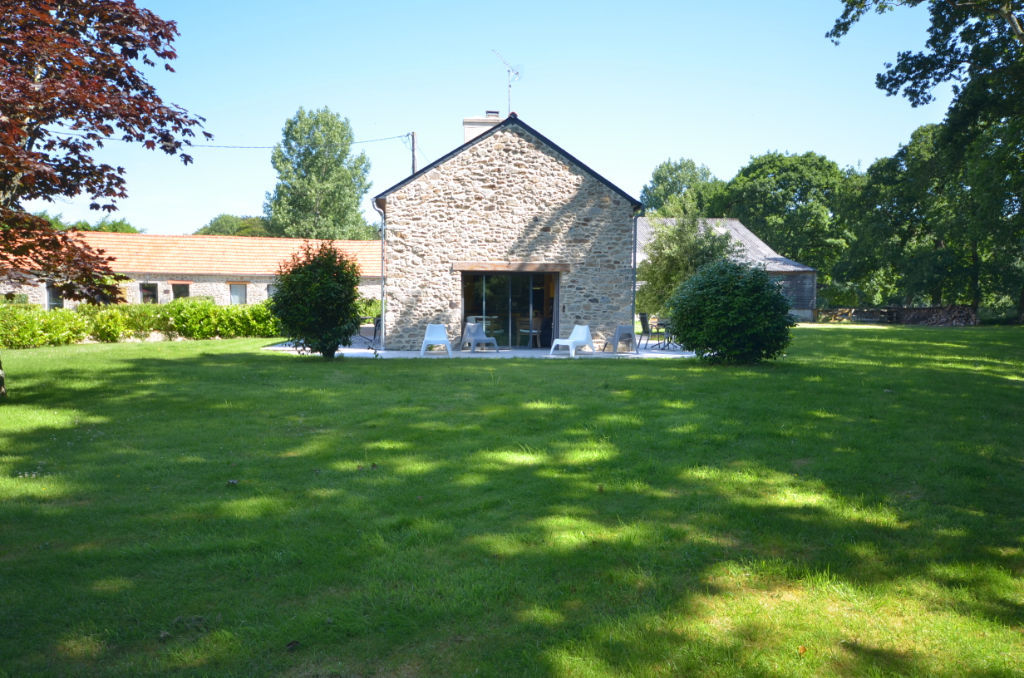 Gouesnou, corps de ferme entièrement rénové Gouesnou, corps de ferme entièrement rénové
