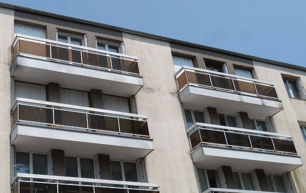 Offre d'achat acceptée - BREST LAMBEZELLEC - APPARTEMENT T3 AVEC PARKING Offre d'achat acceptée - BREST LAMBEZELLEC - APPARTEMENT T3 AVEC PARKING