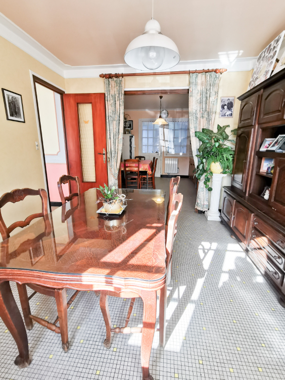 Proche des plages- Maison de 124 m²- Beau potentiel Proche des plages- Maison de 124 m²- Beau potentiel
