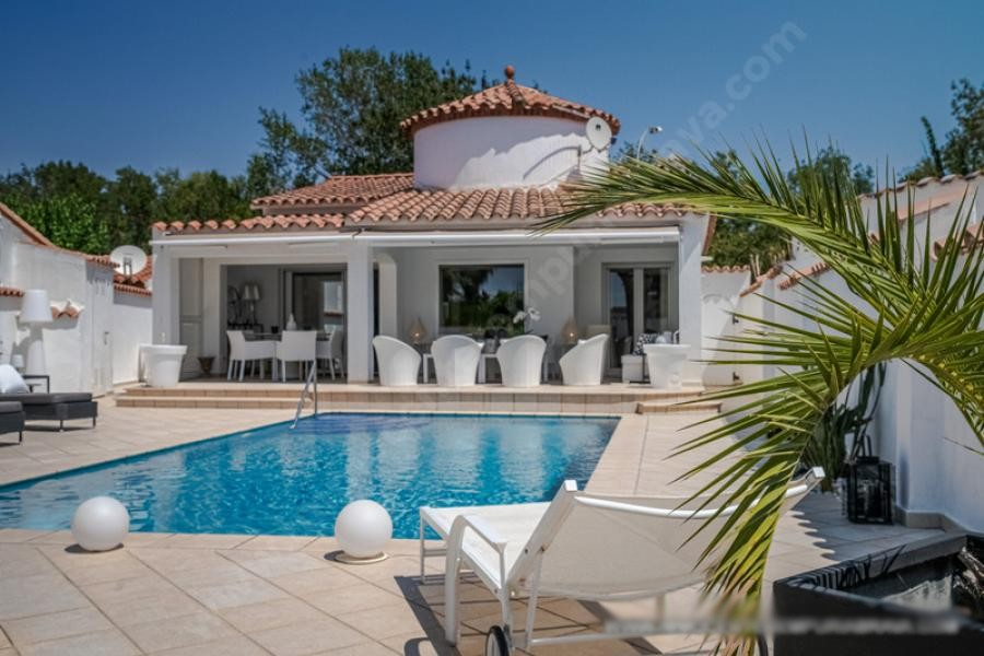 Empuriabrava - ESPAGNE - Villa de 129m² Empuriabrava - ESPAGNE - Villa de 129m²