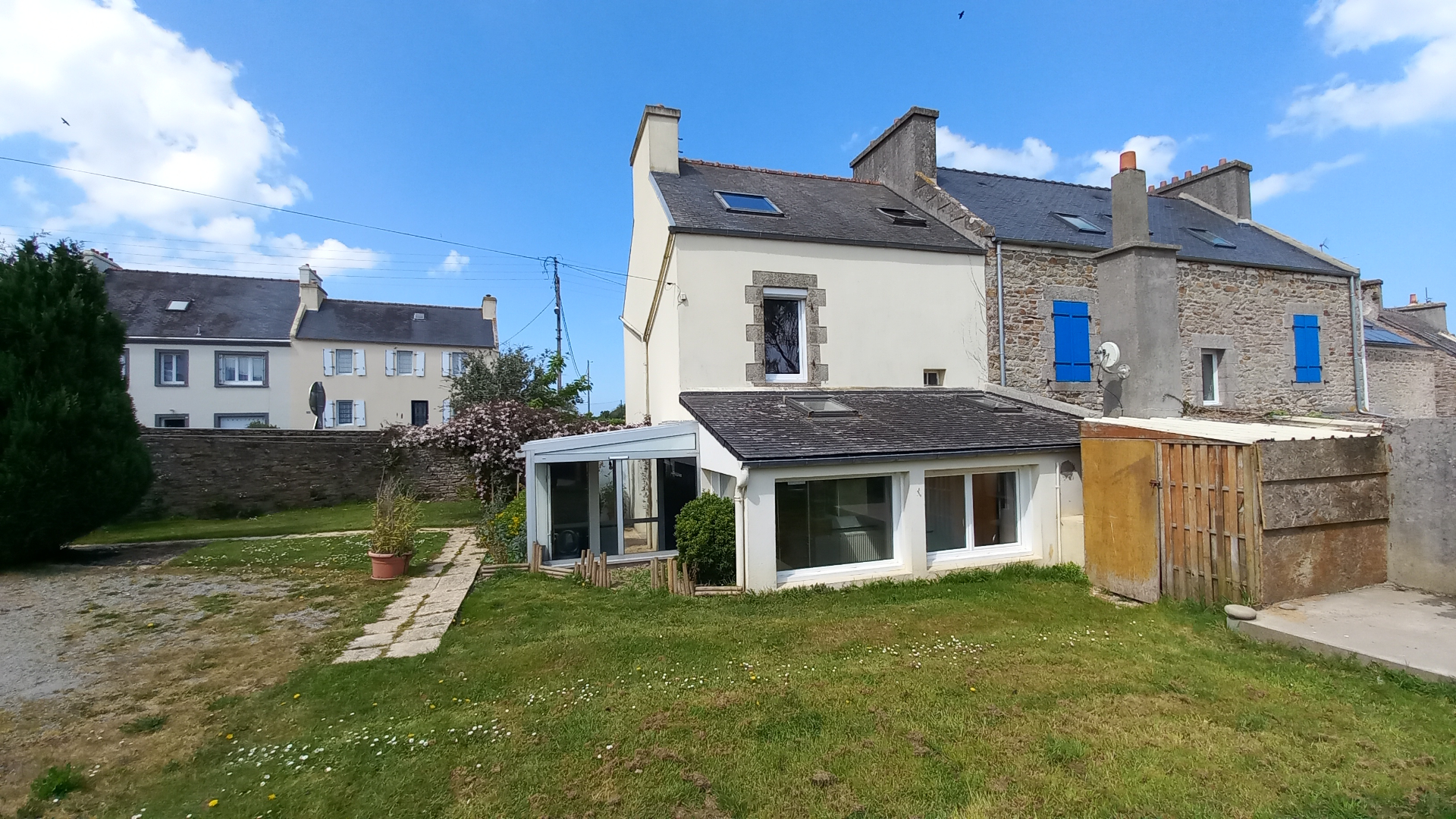 Maison 5 pièces en vente à PLOUDALMEZEAU Maison 5 pièces en vente à PLOUDALMEZEAU