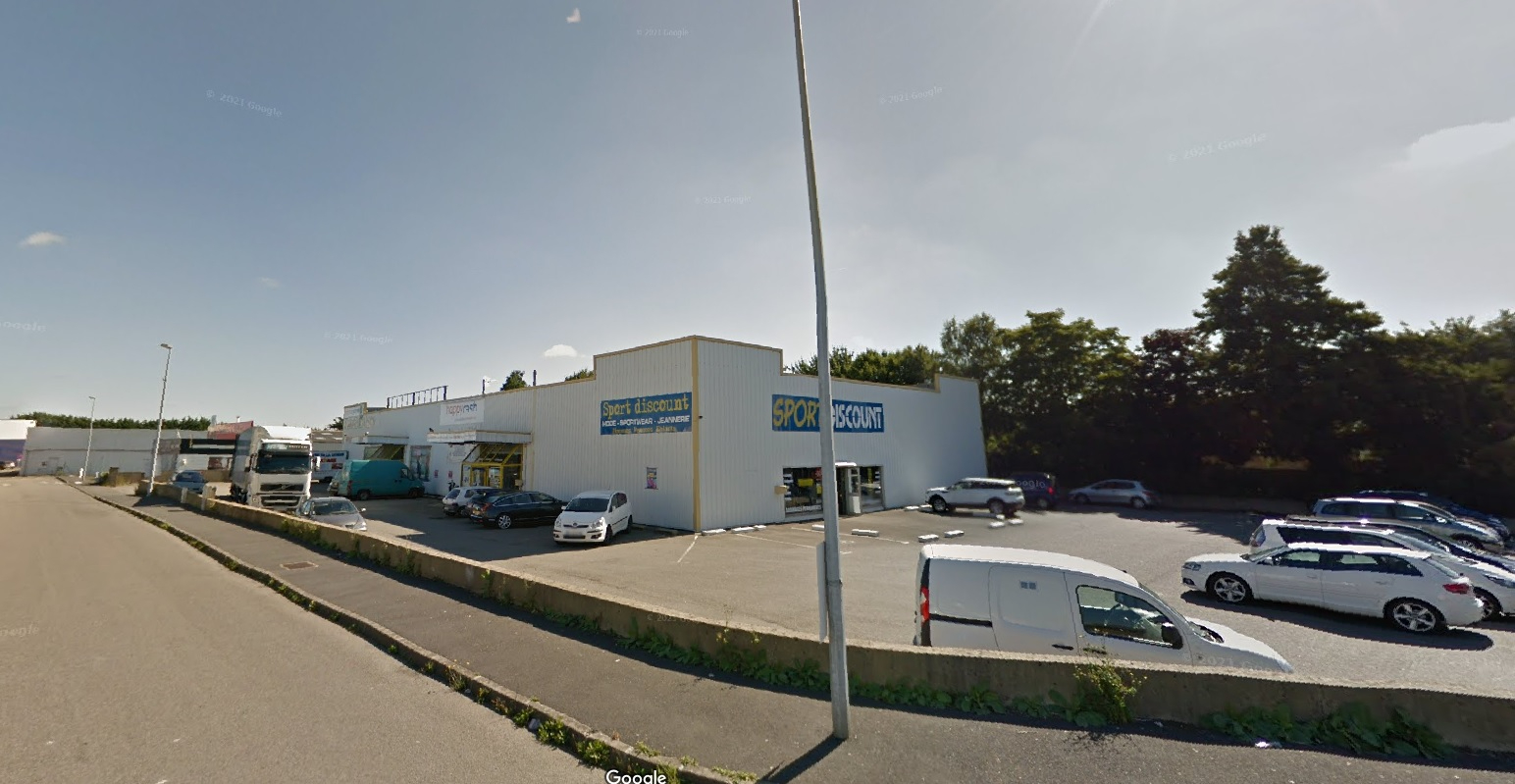 Local commercial Saint Martin Des Champs 300 m2 Local commercial Saint Martin Des Champs 300 m2