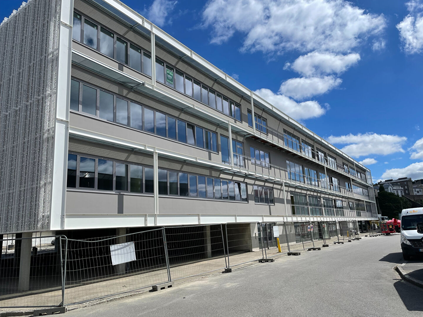 Port de commerce - Plateau neuf de 263m² Port de commerce - Plateau neuf de 263m²