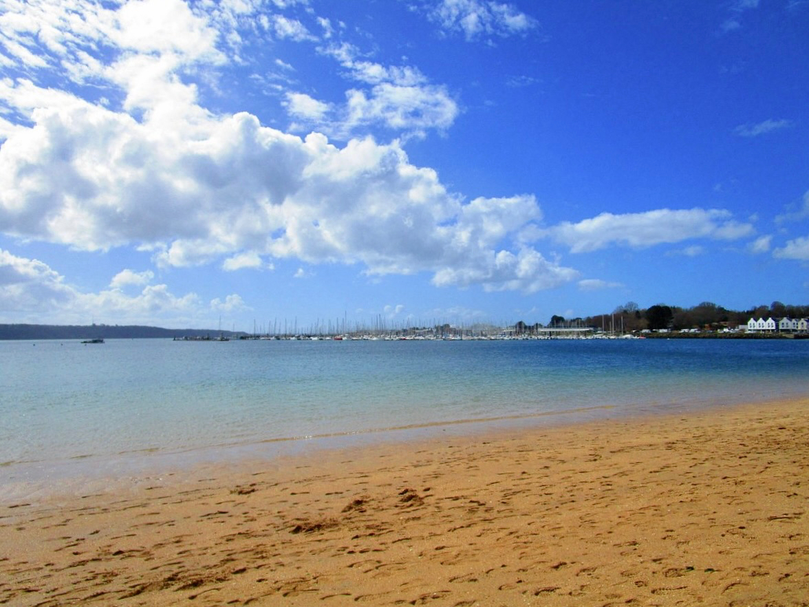 BREST-MOULIN BLANC- Appartement T3. à 30 mètres de la plage BREST-MOULIN BLANC- Appartement T3. à 30 mètres de la plage