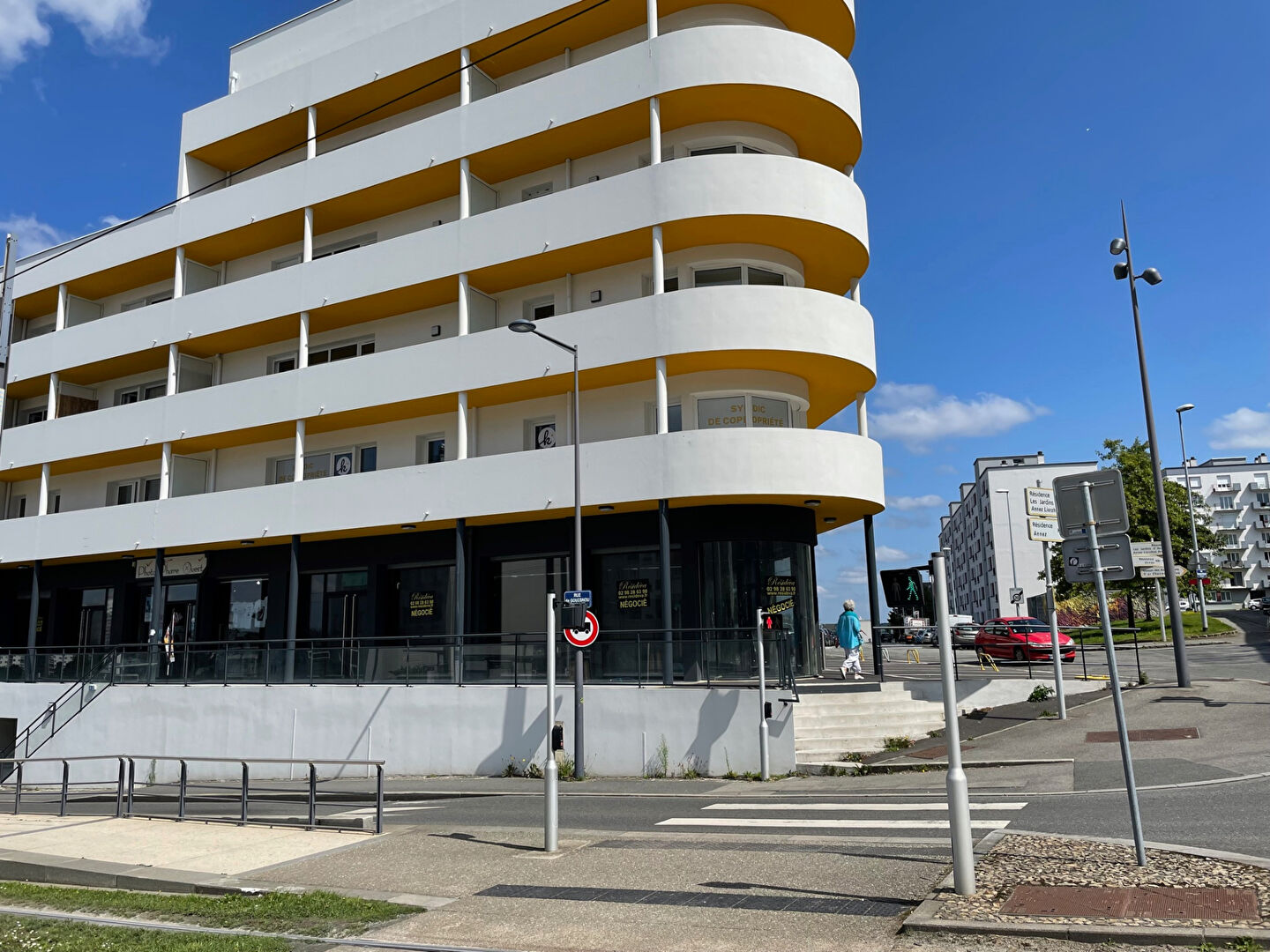 Local commercial 55m² proche Géant Local commercial 55m² proche Géant