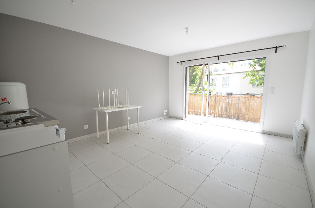 BREST PRAT LEDAN - Studio récent de 24m² avec parking BREST PRAT LEDAN - Studio récent de 24m² avec parking