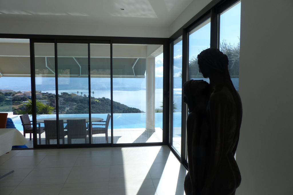 Proche Ajaccio magnifique villa de prestiges avec belle vue mer dominant le golfe Proche Ajaccio magnifique villa de prestiges avec belle vue mer dominant le golfe