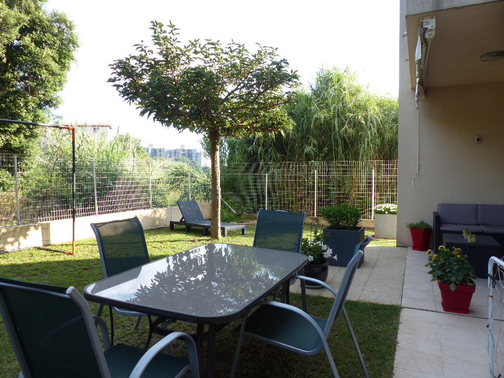 Appartement récent Ajaccio proche rocade 3 pièce(s) 72 m2 avec jardin Appartement récent Ajaccio proche rocade 3 pièce(s) 72 m2 avec jardin