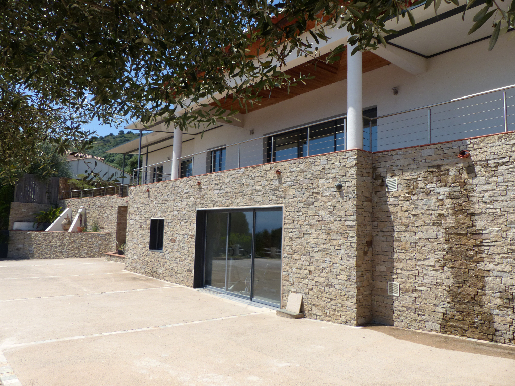 Ajaccio Demeure de prestige 7 pièce(s) 260 m2 avec piscine et vue mer Ajaccio Demeure de prestige 7 pièce(s) 260 m2 avec piscine et vue mer