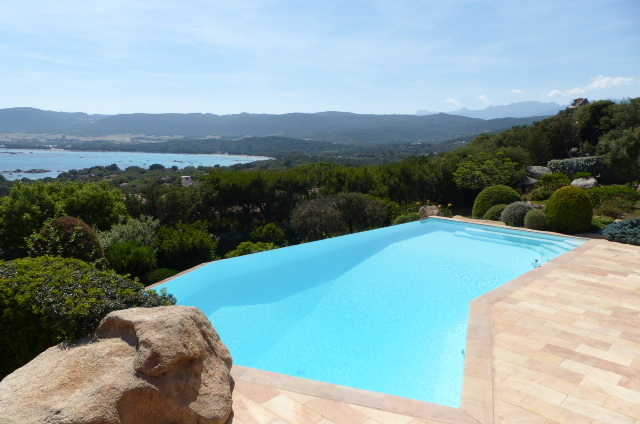 Porto Vecchio Demeure de prestige Vue Mer, 5 pièce(s) 198 m2 résidence fermée Porto Vecchio Demeure de prestige Vue Mer, 5 pièce(s) 198 m2 résidence fermée