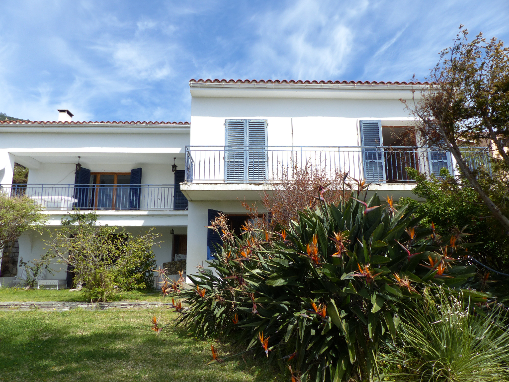 Route des Sanguinaires charmante Villa 9 pièce(s) 300 m2 vue mer proche plage Route des Sanguinaires charmante Villa 9 pièce(s) 300 m2 vue mer proche plage