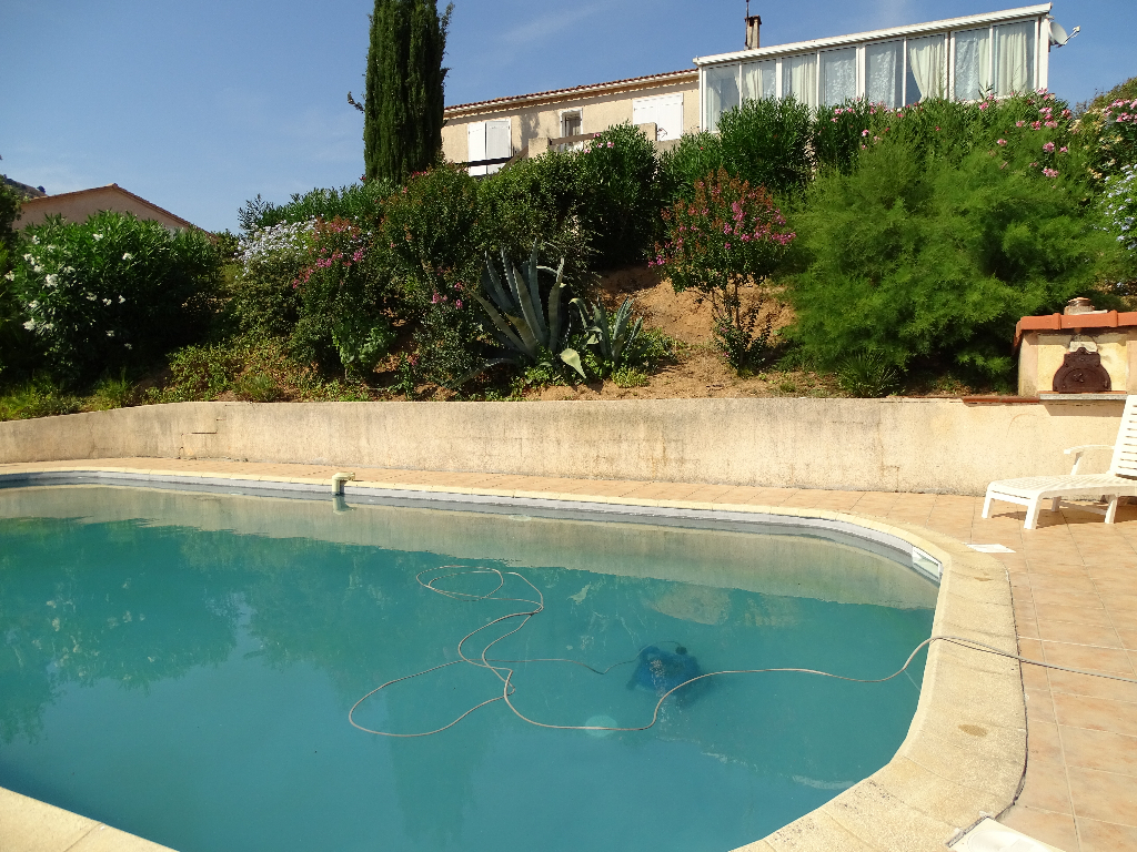 Charmante Villa Alata 5 pièce(s) 110 m2 avec piscine belle vue dégagée Charmante Villa Alata 5 pièce(s) 110 m2 avec piscine belle vue dégagée