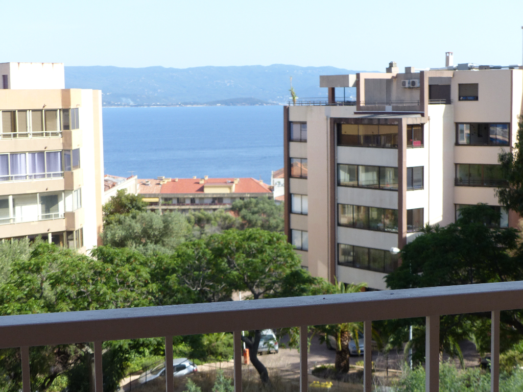 Appartement Ajaccio Quartier Balestrino 4 pièce(s) 111 m2 petite vue mer Appartement Ajaccio Quartier Balestrino 4 pièce(s) 111 m2 petite vue mer