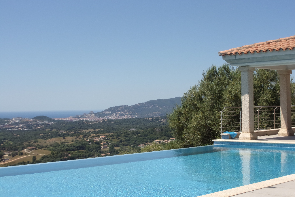 Demeure de prestige proche Ajaccio 8 pièce(s) 400 m2 vue mer et montagne Demeure de prestige proche Ajaccio 8 pièce(s) 400 m2 vue mer et montagne