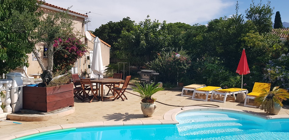 Villa F5 en VIAGER avec piscine, proche AJACCIO avec occupant Villa F5 en VIAGER avec piscine, proche AJACCIO avec occupant