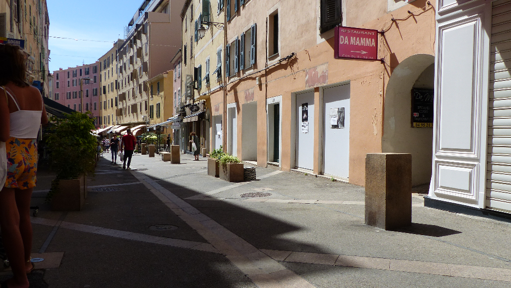 Ajaccio Appartement loft de 94m² f2/f3 rue Fech centre ville Ajaccio Appartement loft de 94m² f2/f3 rue Fech centre ville