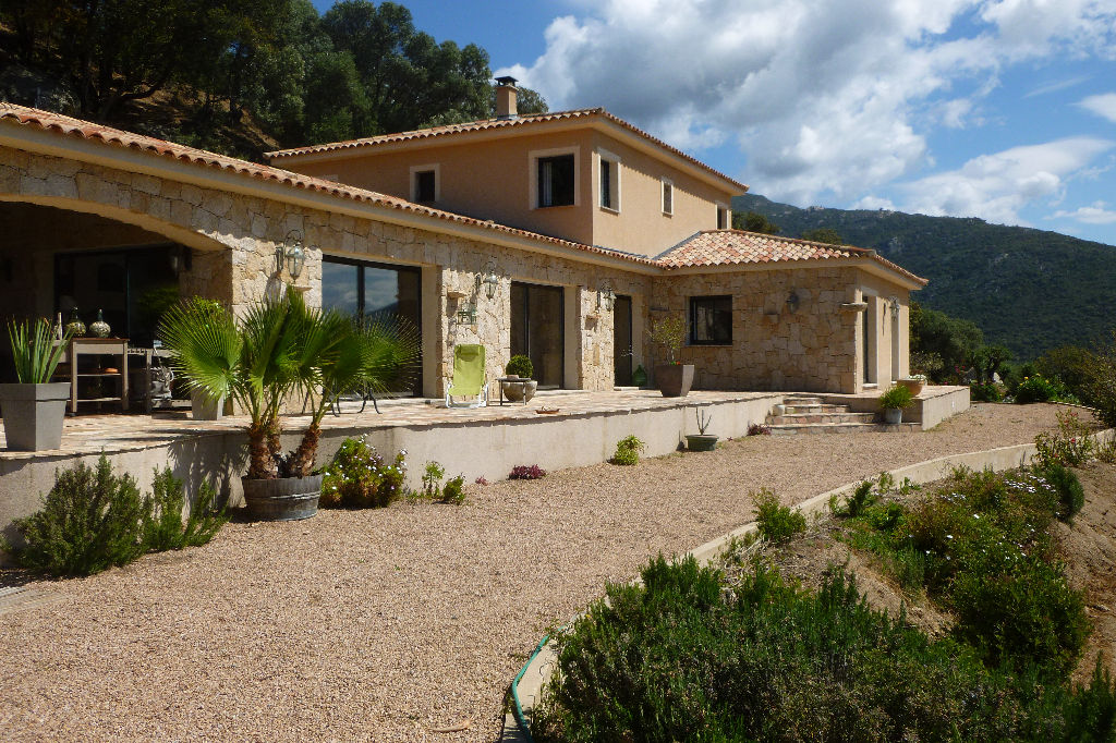 Demeure de prestige Olmeto 7 pièce(s) 255 m2 piscine avec vue sur mer Demeure de prestige Olmeto 7 pièce(s) 255 m2 piscine avec vue sur mer