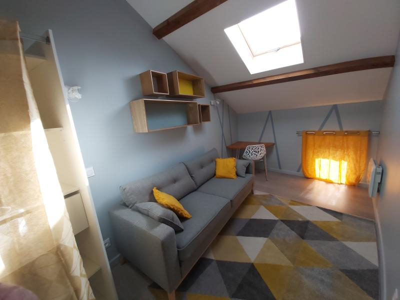 Volvic maison pierre rénovée en appartement Volvic maison pierre rénovée en appartement