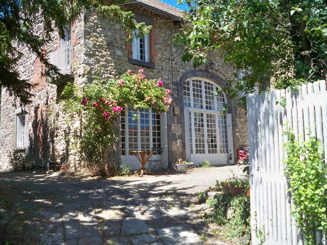 Combronde 5mn Maison de charme et terrain clos Combronde 5mn Maison de charme et terrain clos