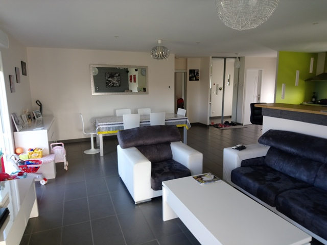 Riom 10mn Pavillon plain pied et 700m² de terrain Riom 10mn Pavillon plain pied et 700m² de terrain
