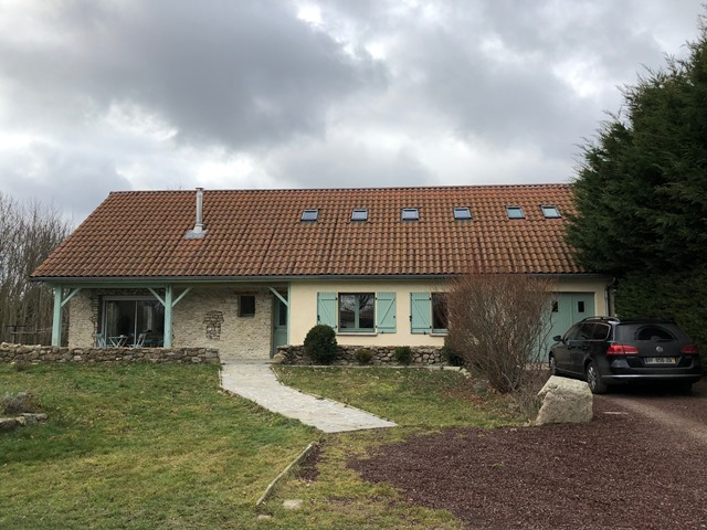 Chatelguyon Prox. Plain pied 5 chambres et terrain Chatelguyon Prox. Plain pied 5 chambres et terrain