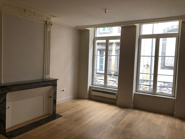 Riom F3 rénové 59 m2 Riom F3 rénové 59 m2