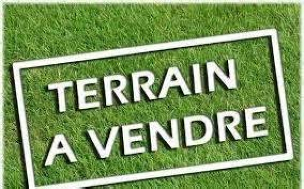 Marsat Terrain plat 937 m2 viabilisé Marsat Terrain plat 937 m2 viabilisé
