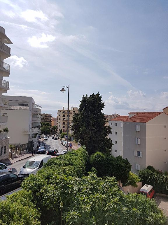 CANNES appartement 2 pièce(s) 41,08 m2 CANNES appartement 2 pièce(s) 41,08 m2