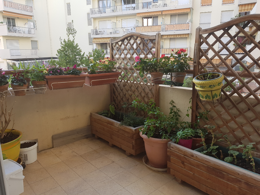 Appartement T1 de 41 m² avec coin nuit sur Cannes Appartement T1 de 41 m² avec coin nuit sur Cannes