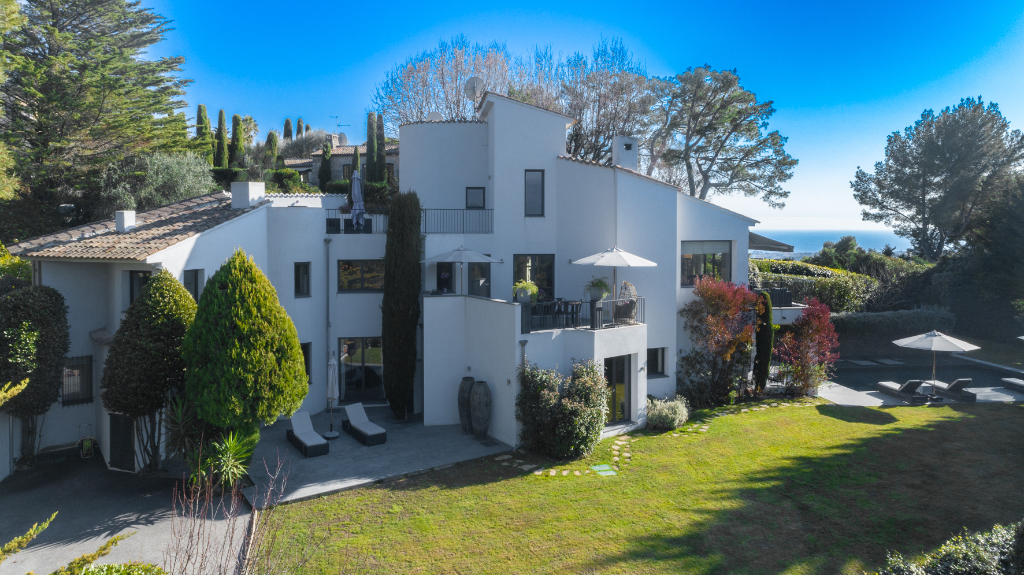 Villa Mougins 10 pièce(s) 380 m² dans domaine sécurisé Villa Mougins 10 pièce(s) 380 m² dans domaine sécurisé