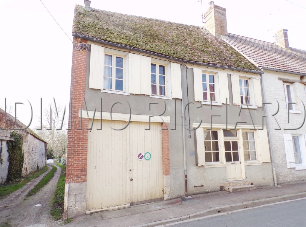 CORBEILLES - Maison A vendre - 3 pièces - 78 m² - Dépendances - 45 - LOIRET CORBEILLES - Maison A vendre - 3 pièces - 78 m² - Dépendances - 45 - LOIRET