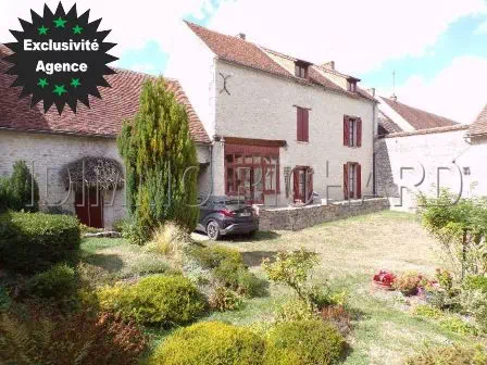 A VENDRE Demeure 180 m² Habitables, 4000 m² de Terrain, diverses dépendances. A VENDRE Demeure 180 m² Habitables, 4000 m² de Terrain, diverses dépendances.