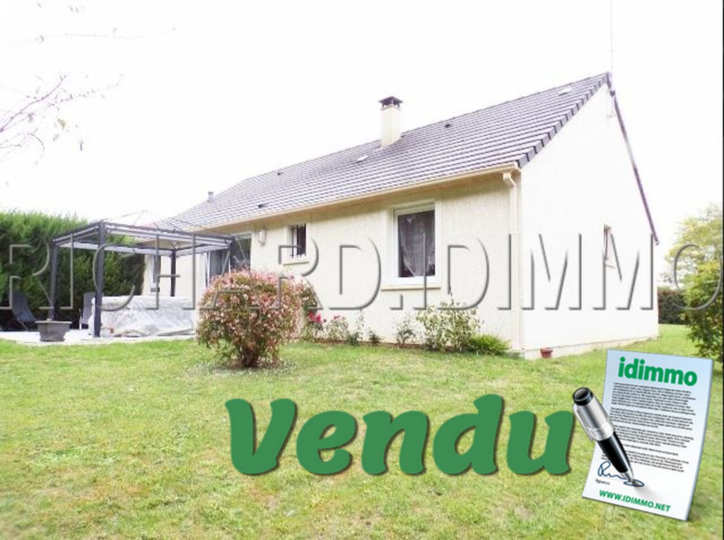 VENDU - LADON - Pavillon de plain pieds, 3 chambres, 923 m² de Terrain, garage attenant. VENDU - LADON - Pavillon de plain pieds, 3 chambres, 923 m² de Terrain, garage attenant.