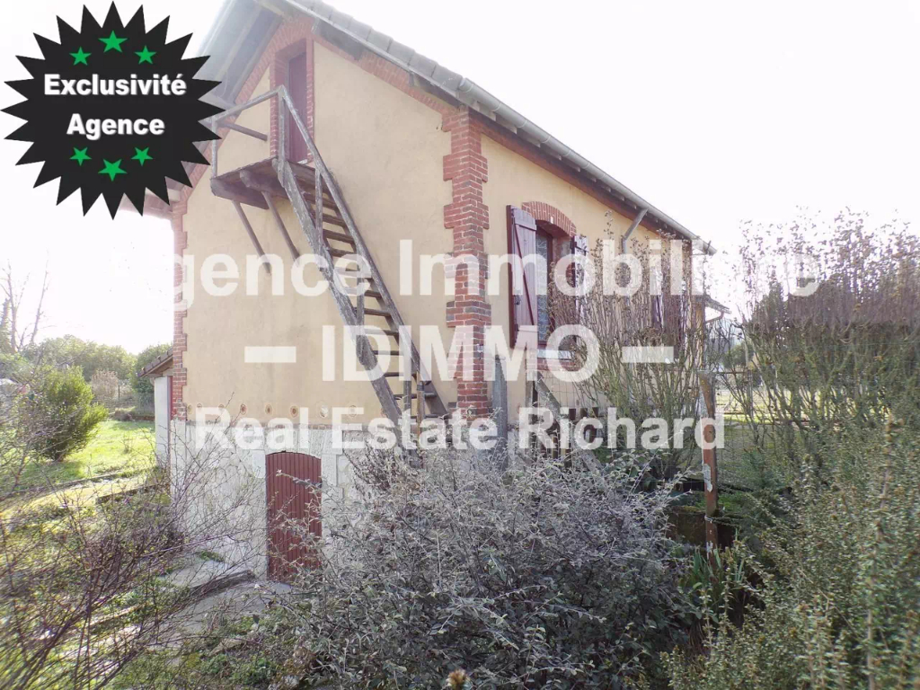 Maison, 70 m² Habitables, 903 m² de Terrain, garage. Maison, 70 m² Habitables, 903 m² de Terrain, garage.