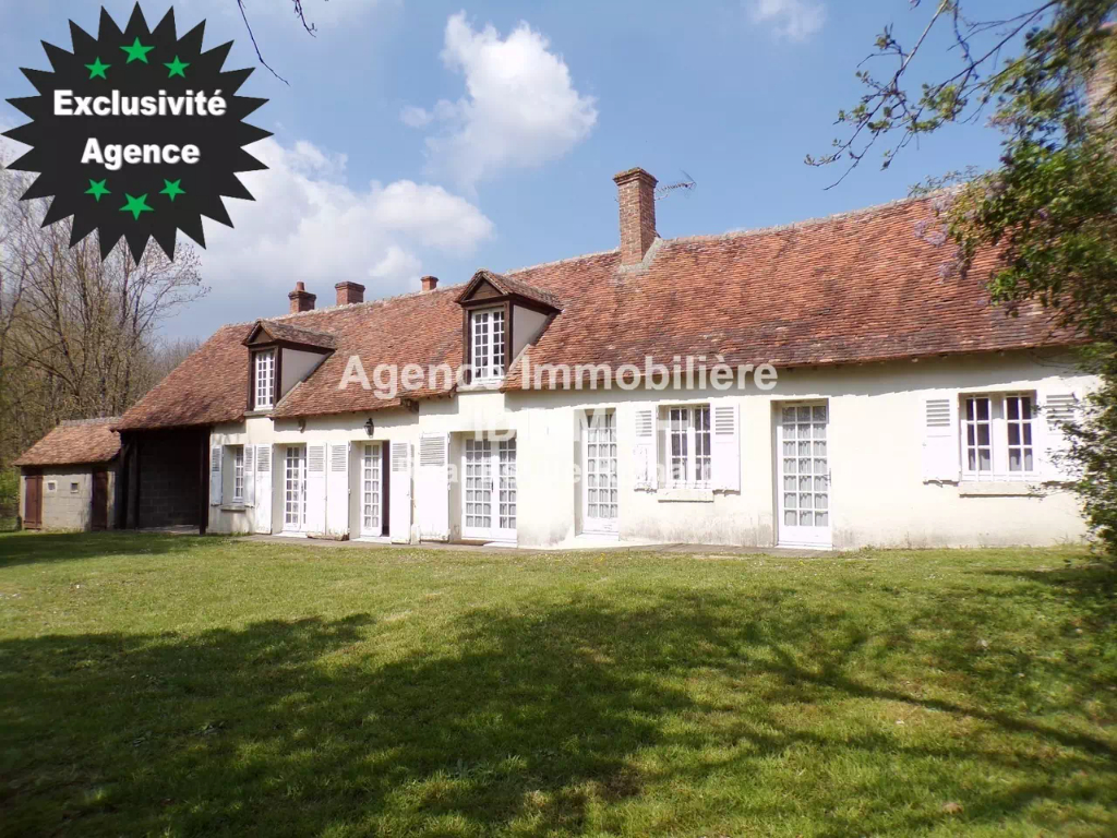Propriété avec étang sur 4427 m² de Terrain. Propriété avec étang sur 4427 m² de Terrain.