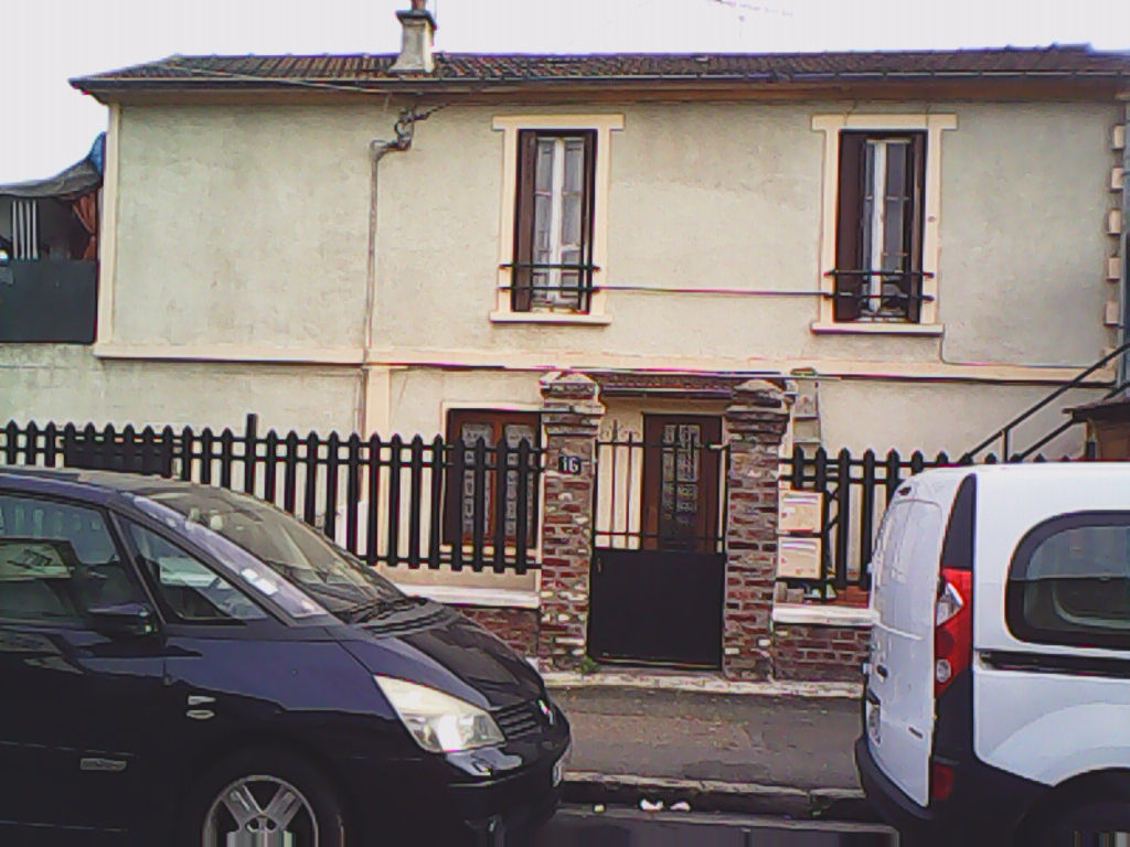 JOLI PETIT PAVILLON DE 80M2 EN COPROPRIÉTÉ POUR DEUX PROPRIÉTAIRES JOLI PETIT PAVILLON DE 80M2 EN COPROPRIÉTÉ POUR DEUX PROPRIÉTAIRES