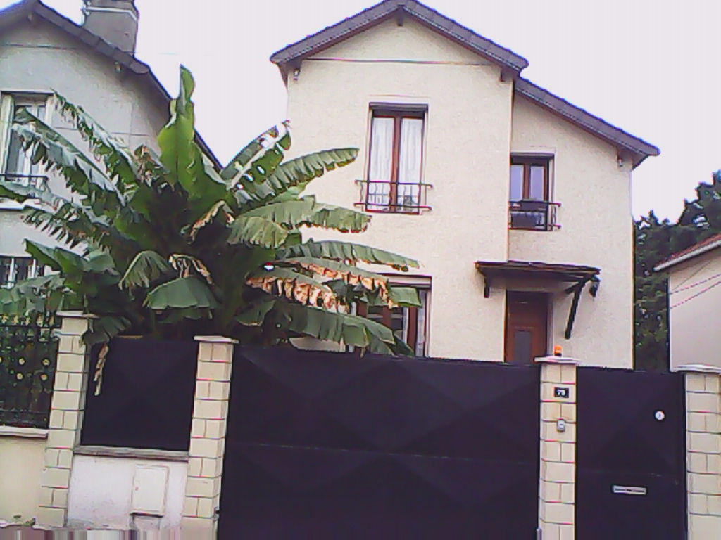 GRAND PAVILLON DE 110M2 DE 7PIECES PLUS 1 STUDIO INDEPENDANT GRAND PAVILLON DE 110M2 DE 7PIECES PLUS 1 STUDIO INDEPENDANT
