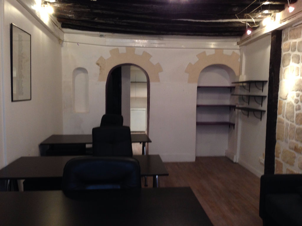 LOCAL COMMERCIAL DE 33M2 +40M2 A VENDRE DANS LE 5EME LOCAL COMMERCIAL DE 33M2 +40M2 A VENDRE DANS LE 5EME