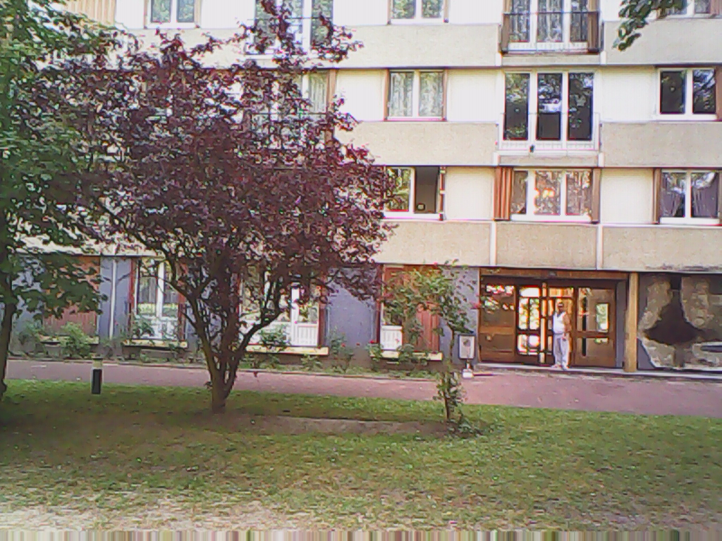 JOLI F4 DE 68M2 DANS UNE RESIDENCE AU CALME JOLI F4 DE 68M2 DANS UNE RESIDENCE AU CALME