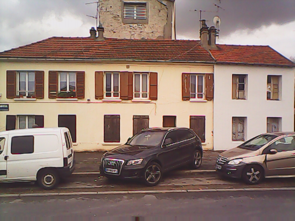 HOTEL A STAINS-650m2- 11 chambres+ 10 LOGEMENTS HOTEL A STAINS-650m2- 11 chambres+ 10 LOGEMENTS