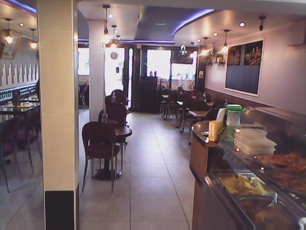 EXCELLENT RESTAURENT TRÈS BIEN SITUE A SAINT-DENIS EXCELLENT RESTAURENT TRÈS BIEN SITUE A SAINT-DENIS