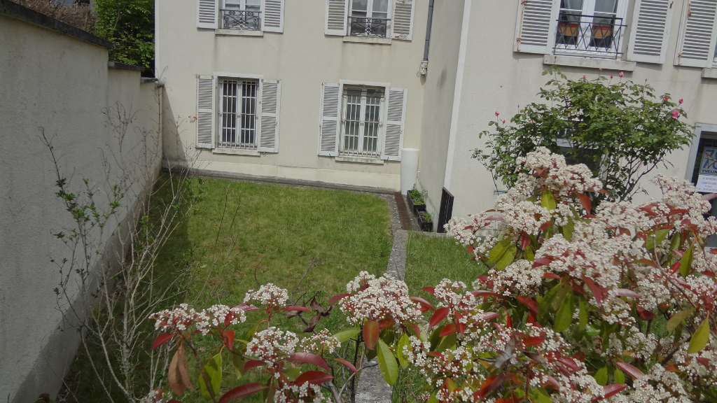 Appartement à Vendre au coeur de jouy-en-josas Appartement à Vendre au coeur de jouy-en-josas