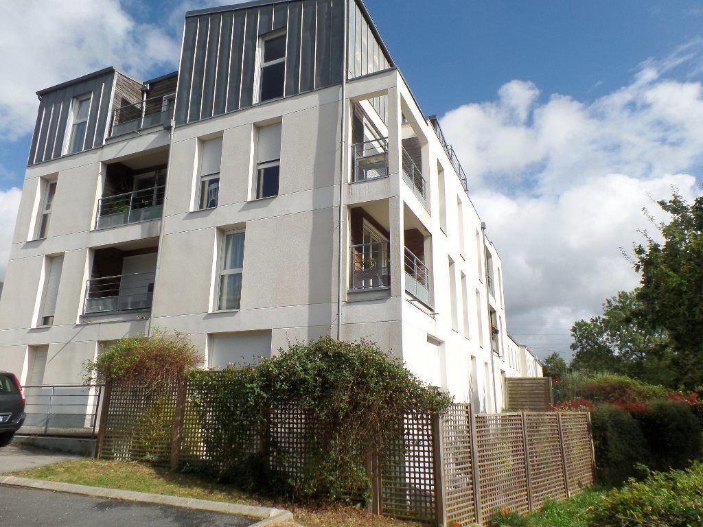 A VENDRE BREST LAMBEZELLEC APPARTEMENT T2 46m² AVEC LOCATAIRE DERNIER ETAGE TERRASSE PARKING RESIDENCE DE 2009 A VENDRE BREST LAMBEZELLEC APPARTEMENT T2 46m² AVEC LOCATAIRE DERNIER ETAGE TERRASSE PARKING RESIDENCE DE 2009