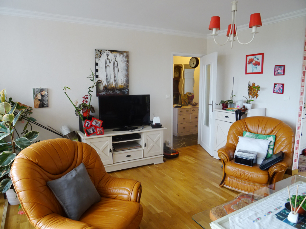 A VENDRE BREST QUIZAC APPARTEMENT T4 86m² ASCENSEURS 4 BALCONS PARKING PRIVATIF VUES DEGAGEES A VENDRE BREST QUIZAC APPARTEMENT T4 86m² ASCENSEURS 4 BALCONS PARKING PRIVATIF VUES DEGAGEES