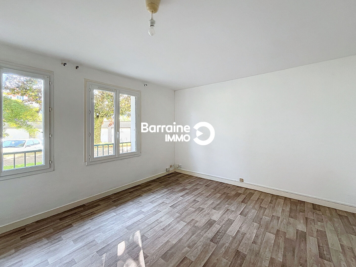 LOCATION BREST PILIER ROUGE APPARTEMENT T1 31,79 M² PROXIMITE CENTRE ET TRAMWAY PARKING LOCATION BREST PILIER ROUGE APPARTEMENT T1 31,79 M² PROXIMITE CENTRE ET TRAMWAY PARKING