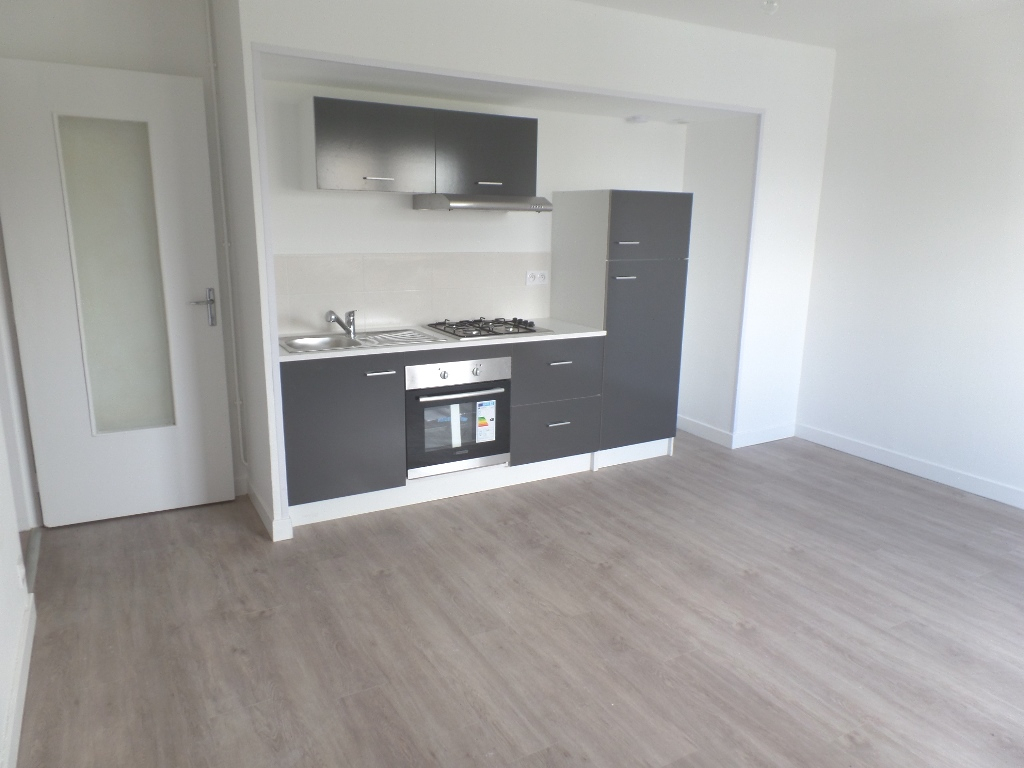 A LOUER BREST BELLEVUE STUDIO 25,98 M² PROCHE FACS ET COMMERCES A LOUER BREST BELLEVUE STUDIO 25,98 M² PROCHE FACS ET COMMERCES